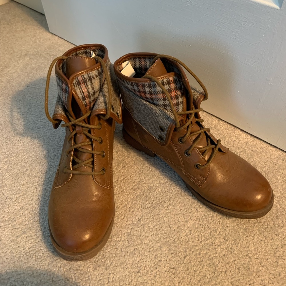 Rock & Candy short brown boots, 8.